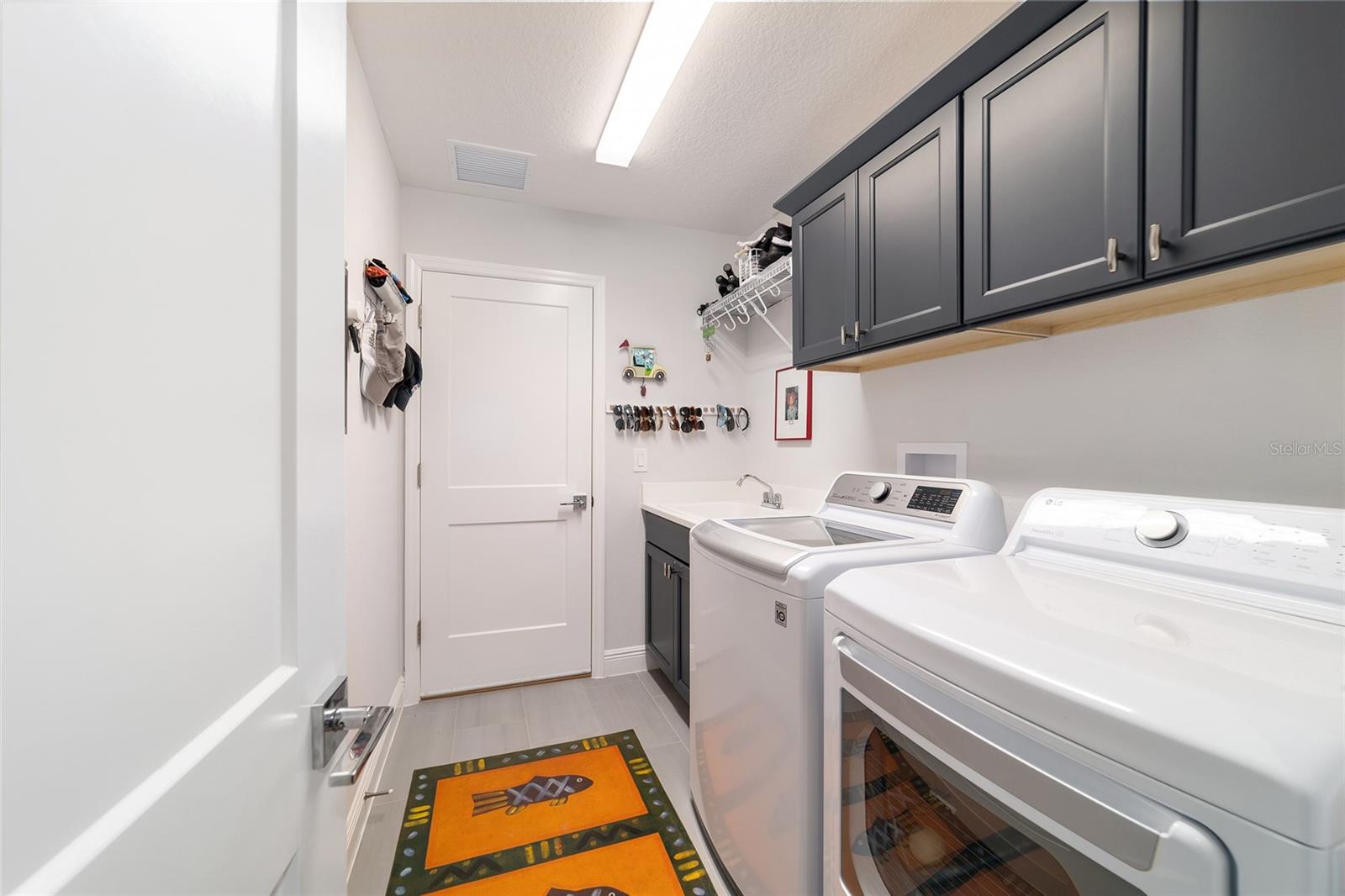 Image 44 of 64 For 3753 Coyne Loop