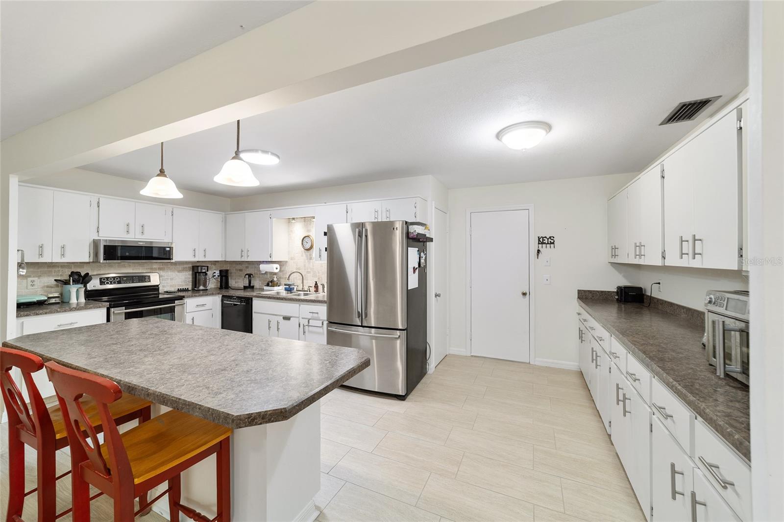 Image 15 of 34 For 8848 96th Lane B