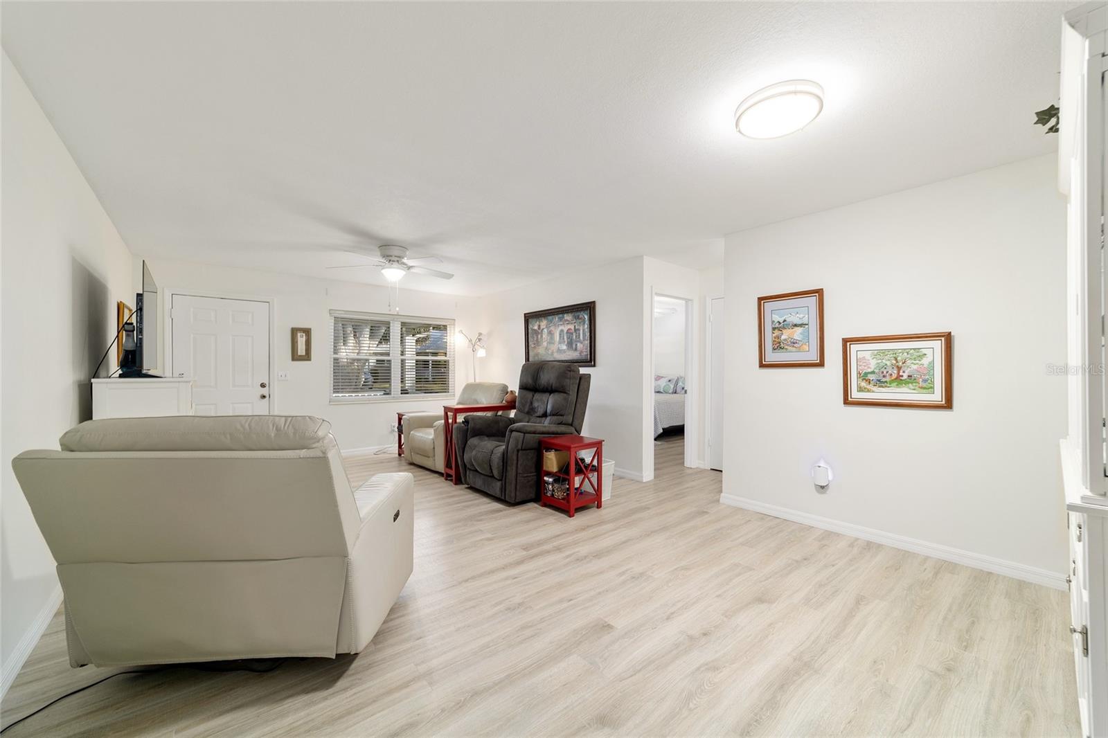 Image 5 of 34 For 8848 96th Lane B