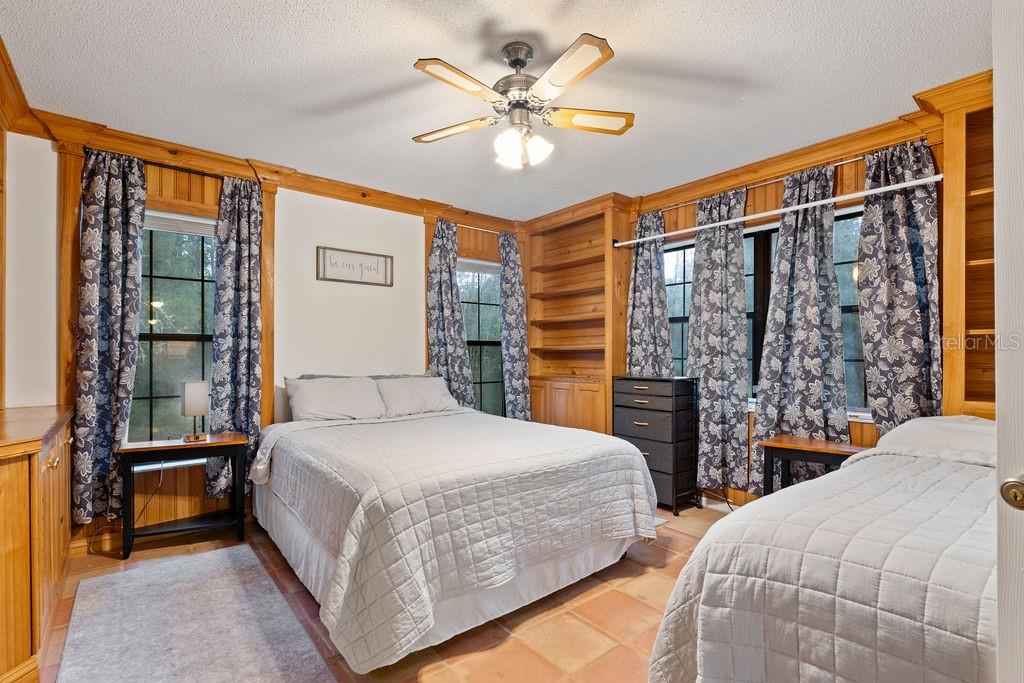 Image 13 of 21 For 20560 92nd Lane