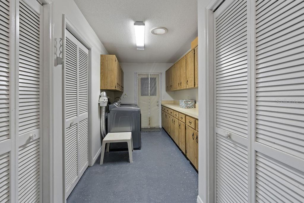 Image 16 of 21 For 20560 92nd Lane