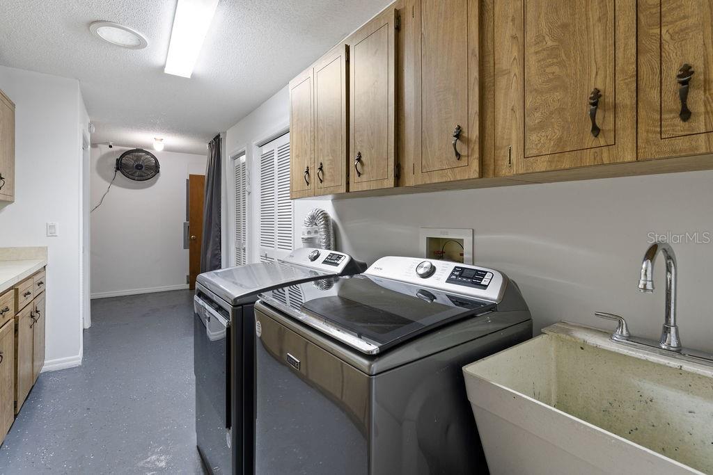 Image 17 of 21 For 20560 92nd Lane