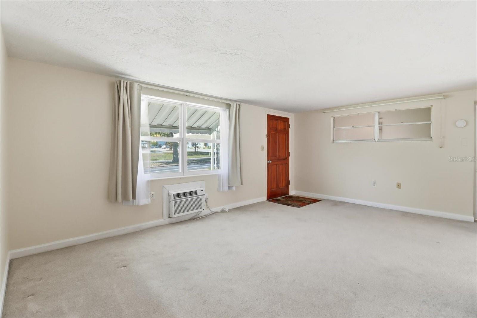 Image 6 of 35 For 11 Roosevelt Boulevard