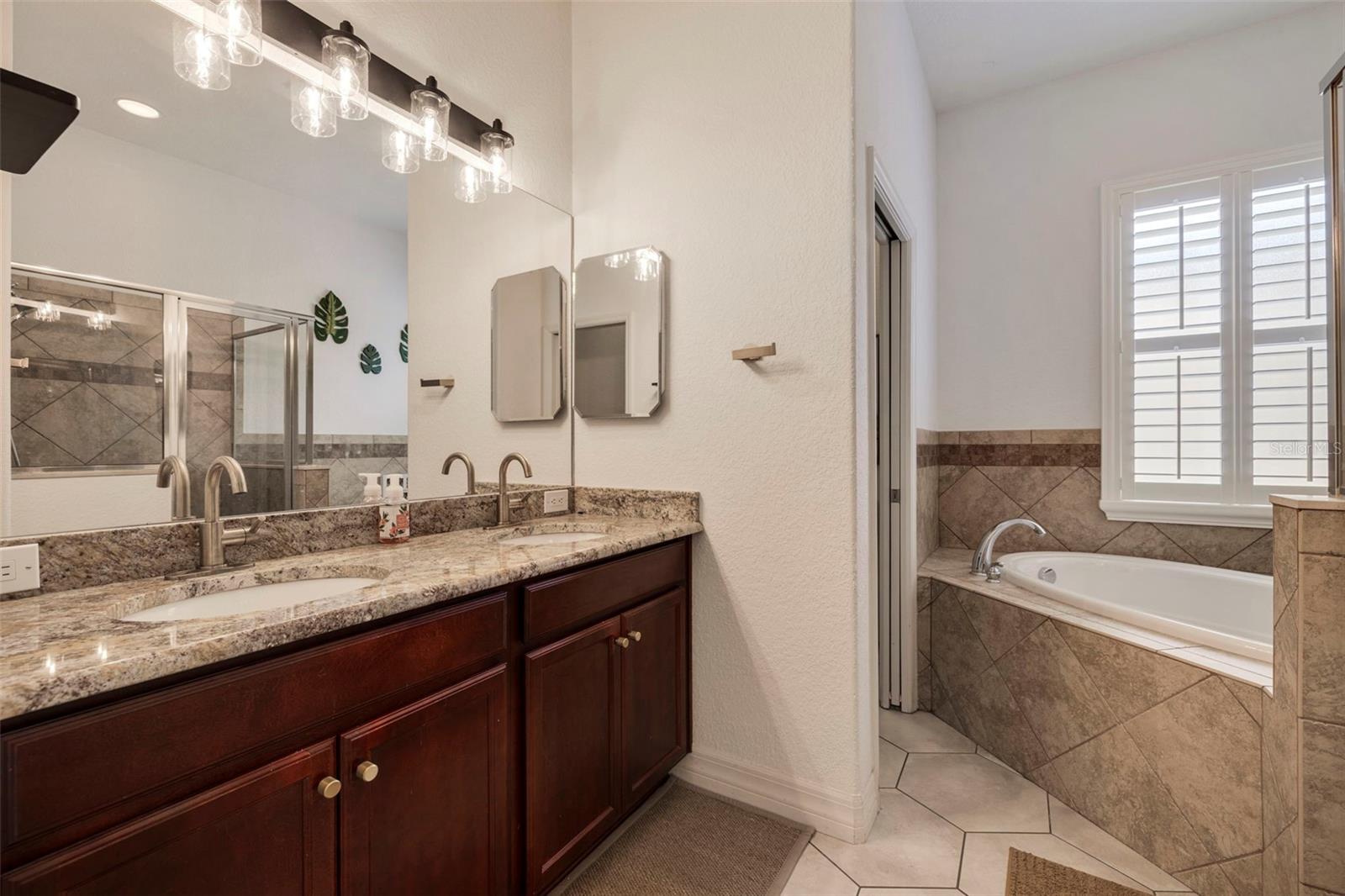 Image 28 of 41 For 205 Bengal Circle