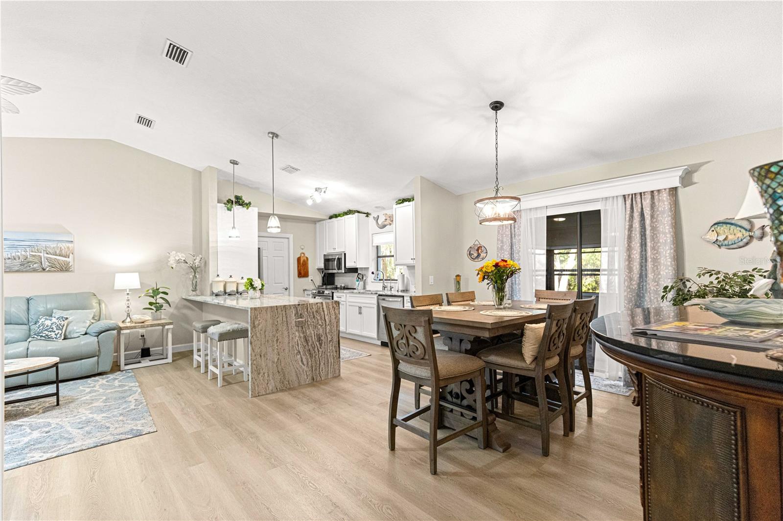 Image 12 of 53 For 1155 Bismark Street