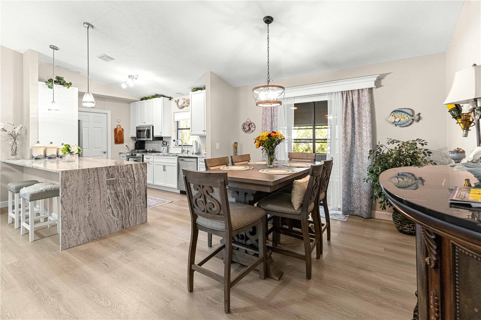 Image 15 of 53 For 1155 Bismark Street