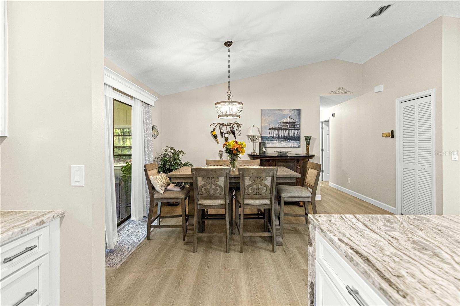 Image 16 of 53 For 1155 Bismark Street