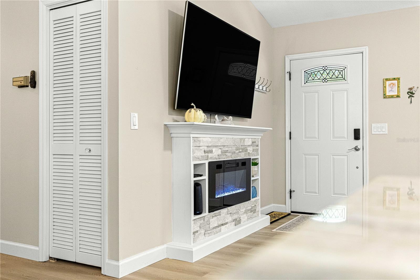 Image 20 of 53 For 1155 Bismark Street