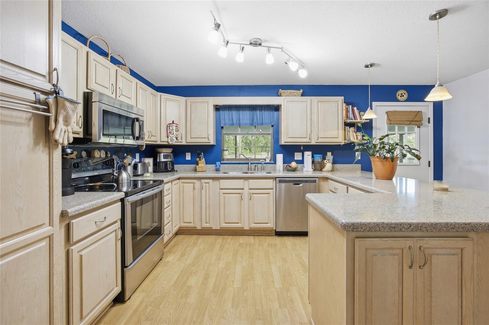 Image 10 of 35 For 1741 43rd Terrace