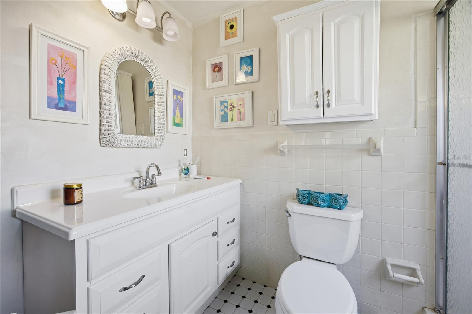 Image 18 of 35 For 1741 43rd Terrace