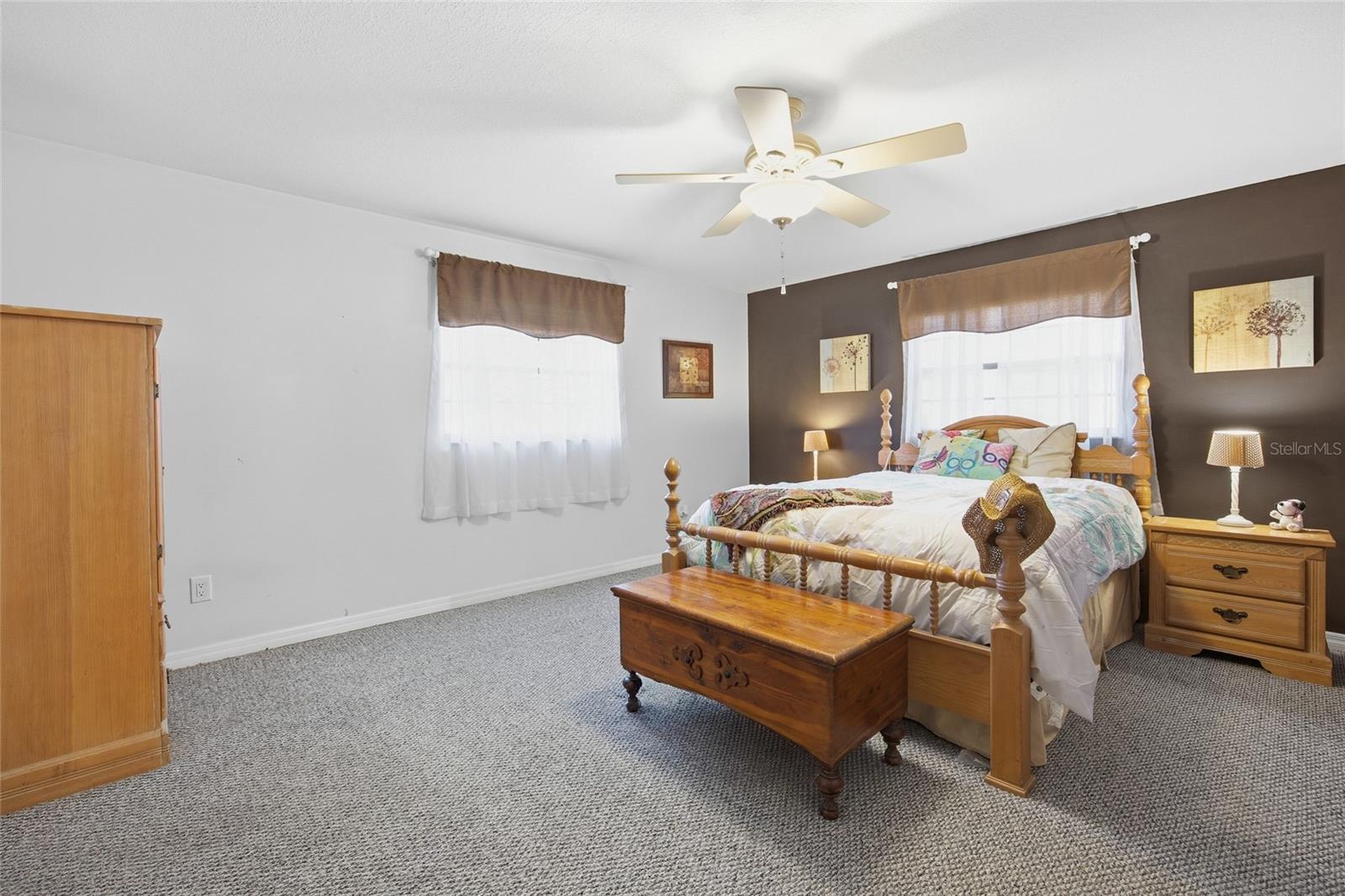 Image 21 of 35 For 1741 43rd Terrace