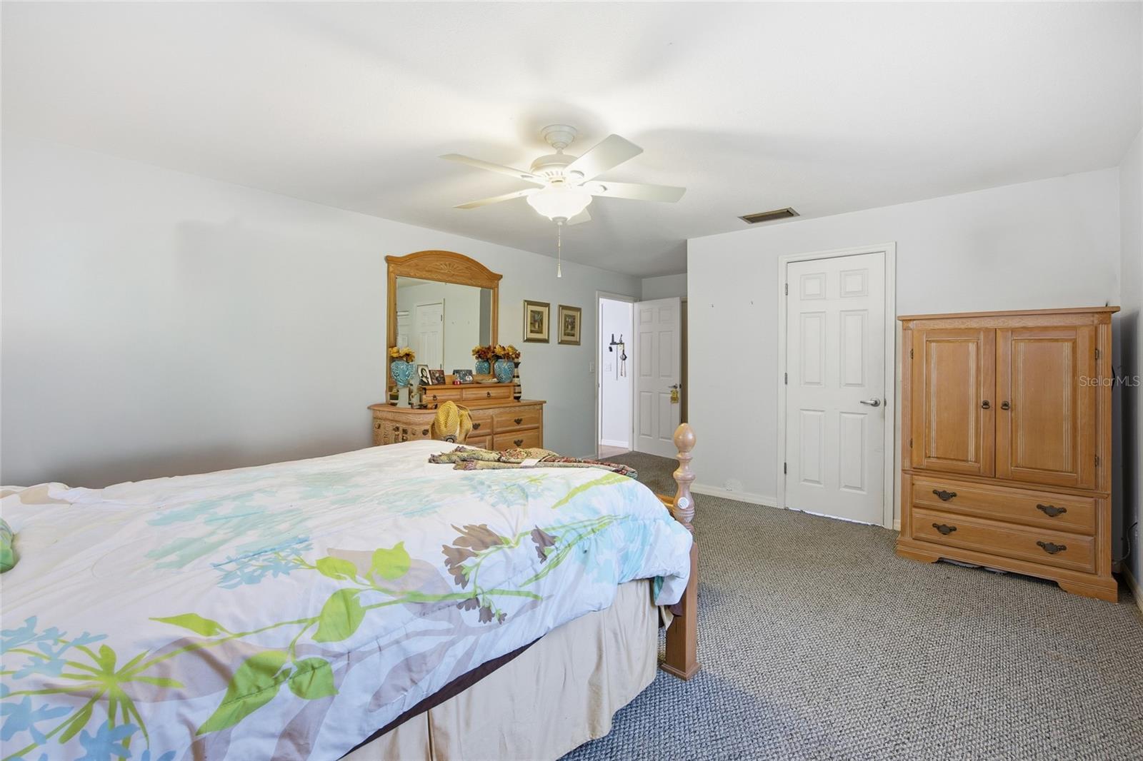 Image 22 of 35 For 1741 43rd Terrace