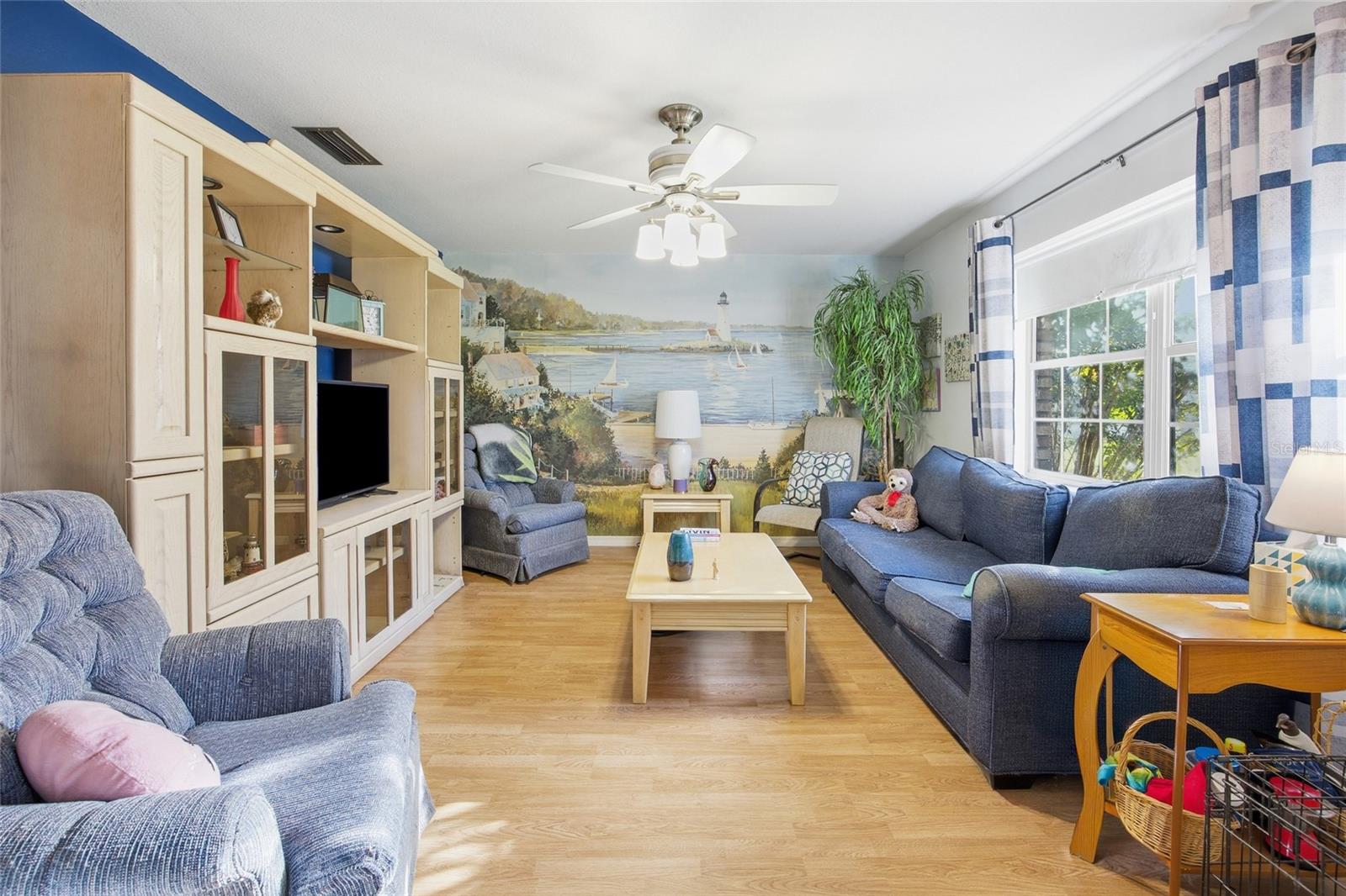 Image 6 of 35 For 1741 43rd Terrace