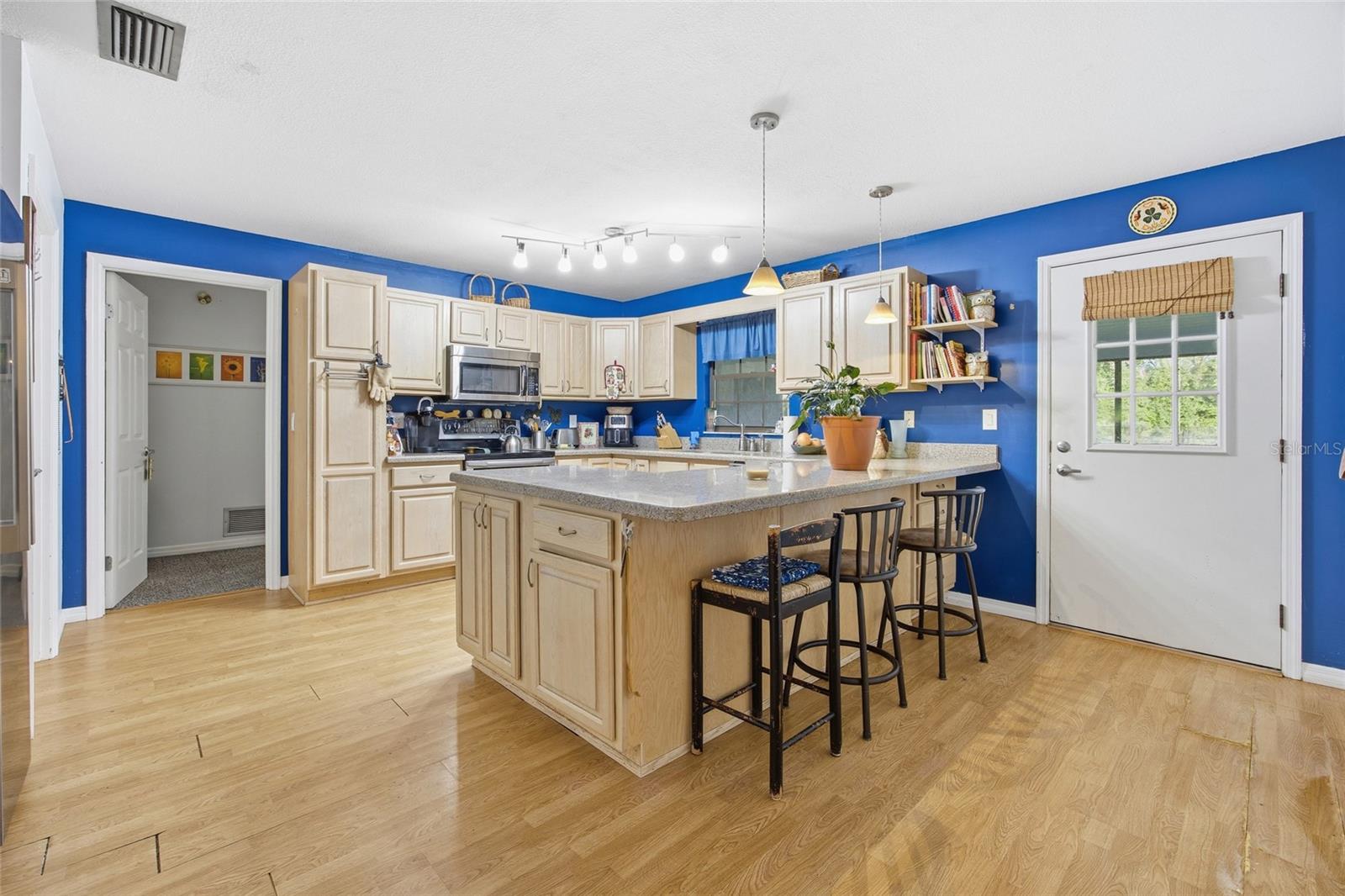 Image 9 of 35 For 1741 43rd Terrace