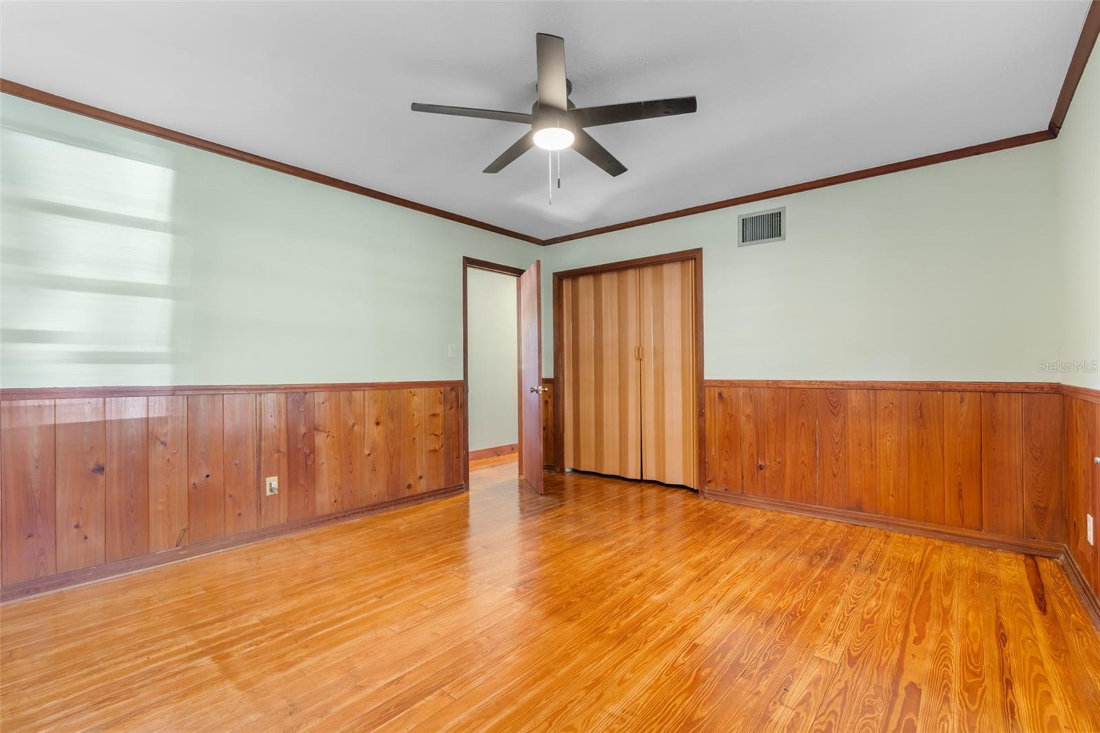 Image 12 of 52 For 317 Highland Street