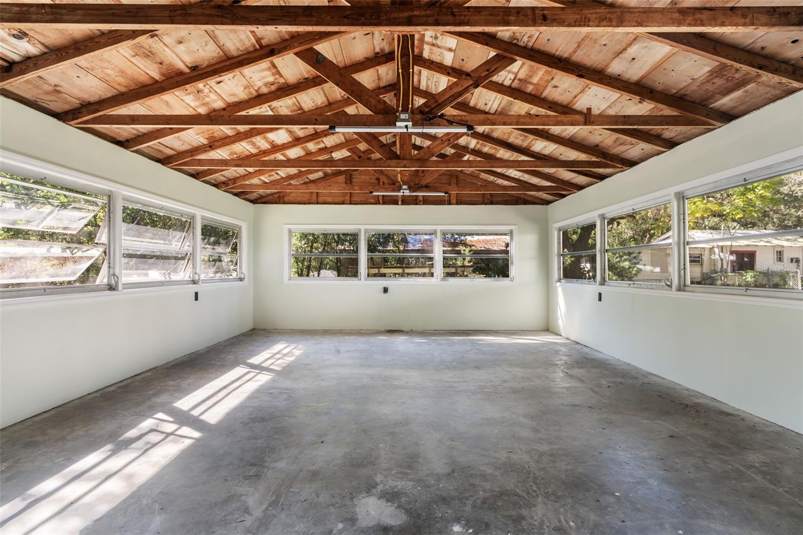 Image 46 of 52 For 317 Highland Street