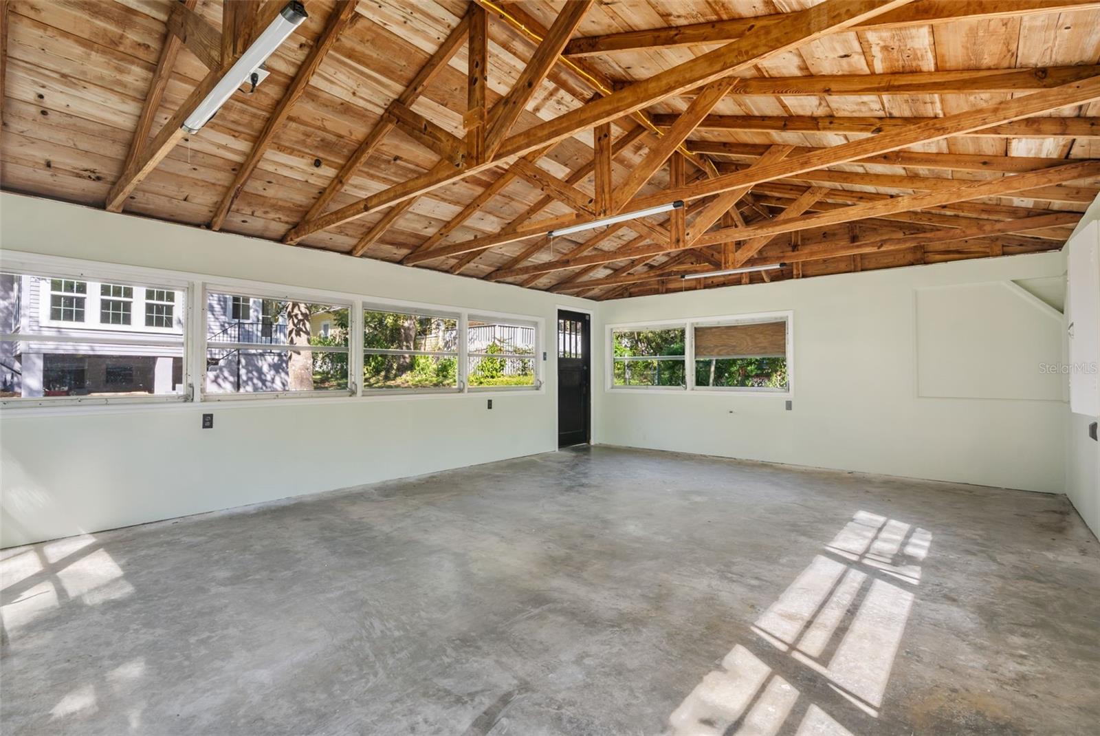 Image 47 of 52 For 317 Highland Street