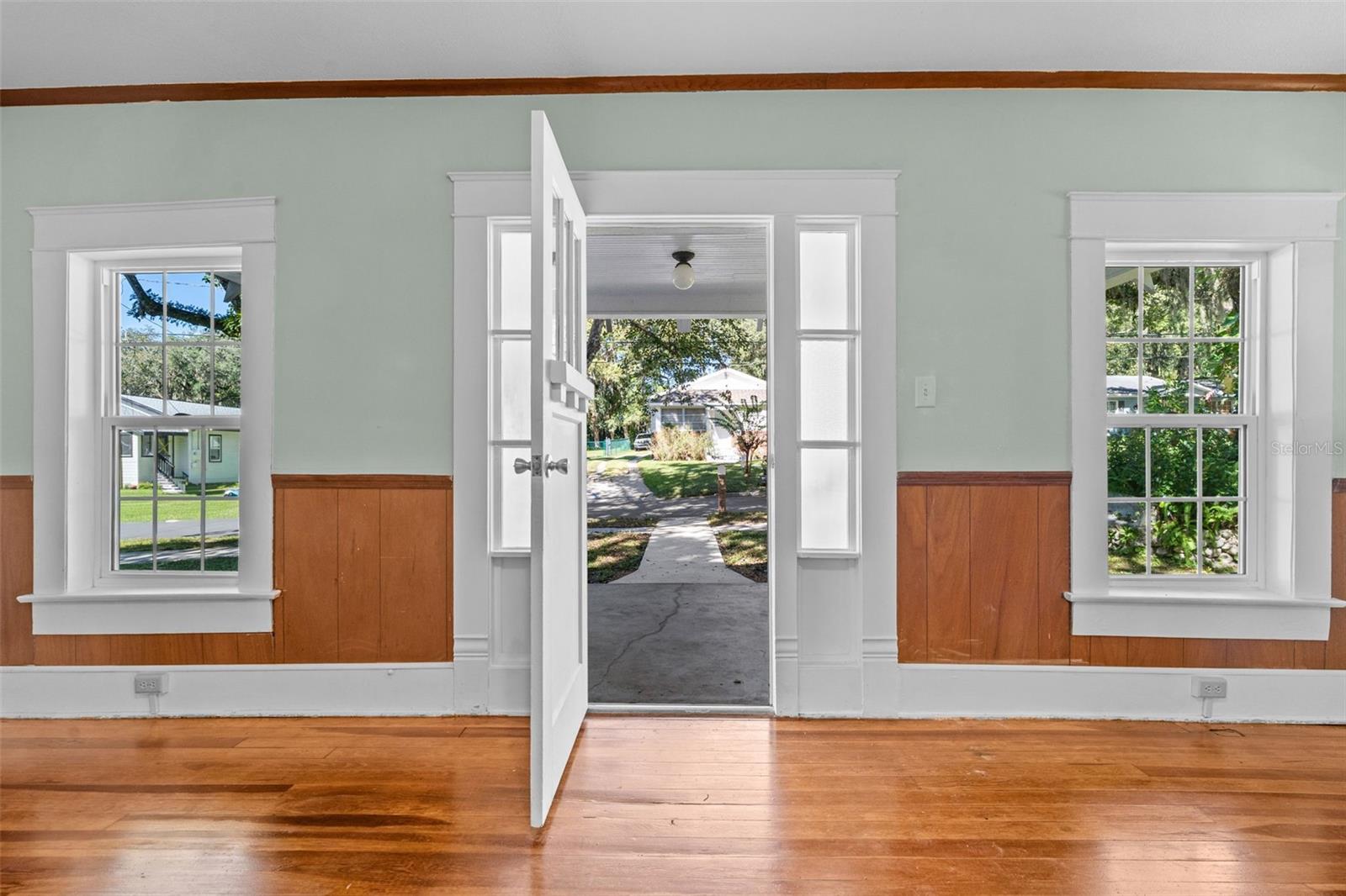 Image 7 of 52 For 317 Highland Street