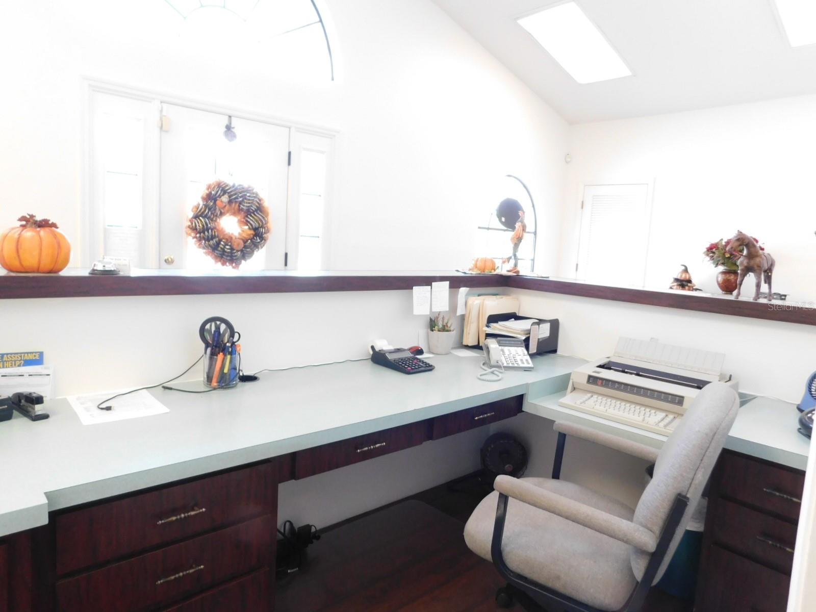 Image 4 of 14 For 4635 & 4611 Carl G. Rose Highway