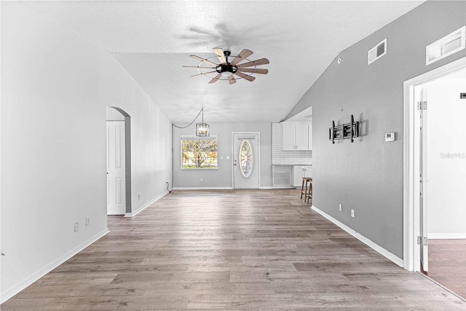 Image 19 of 34 For 8984 126th Place