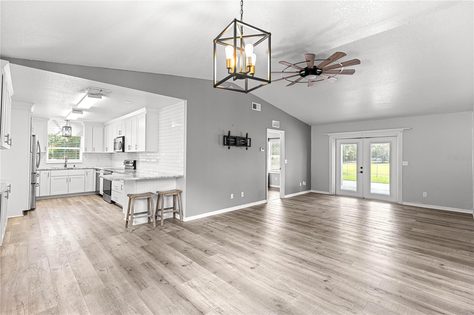 Image 4 of 34 For 8984 126th Place