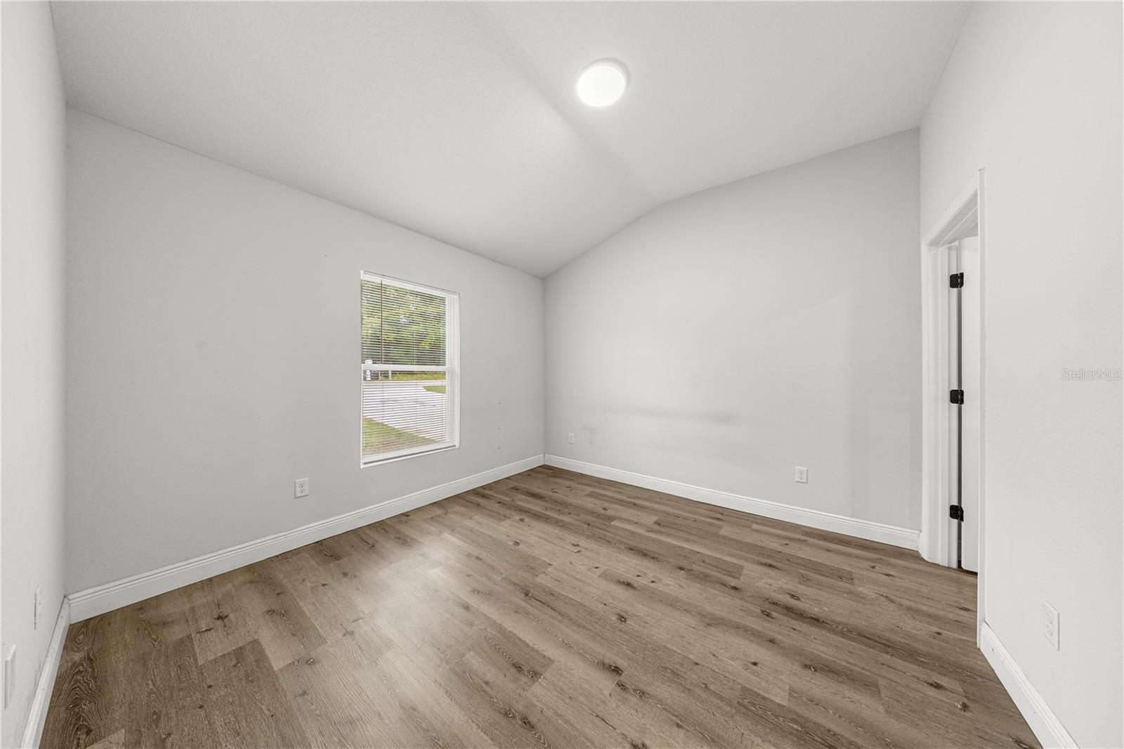 Image 11 of 19 For 5872 2nd Place