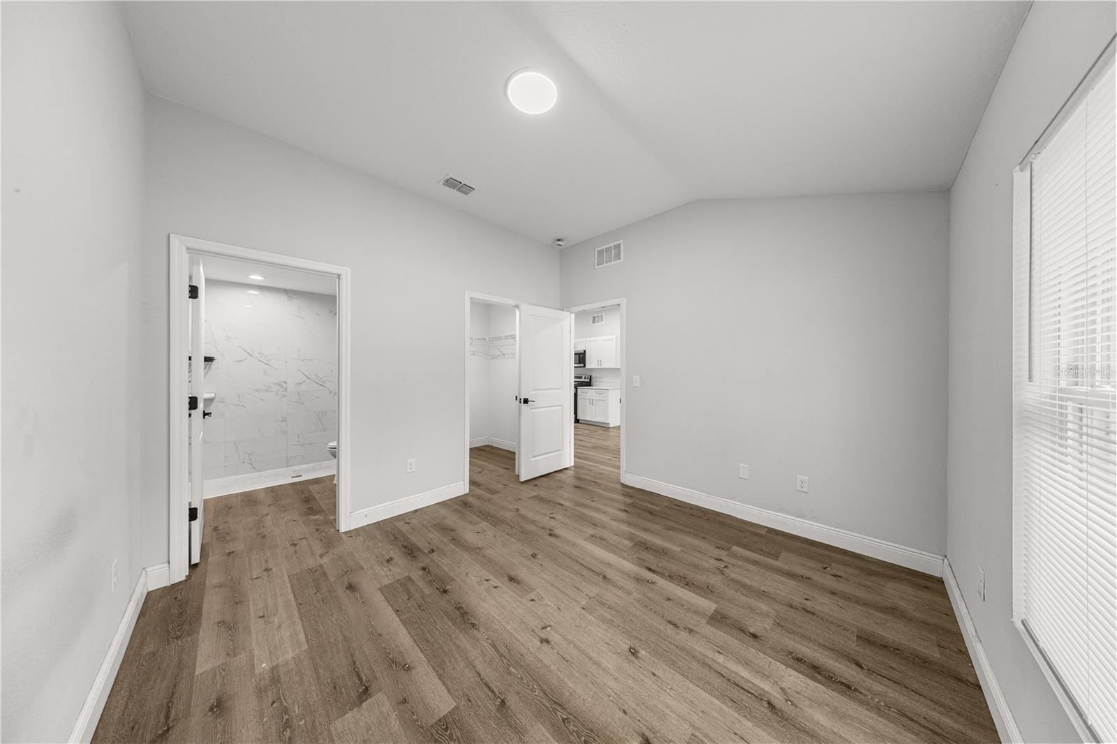 Image 12 of 19 For 5872 2nd Place