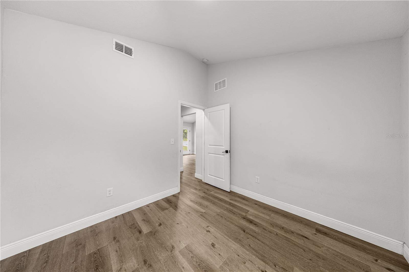 Image 16 of 19 For 5872 2nd Place