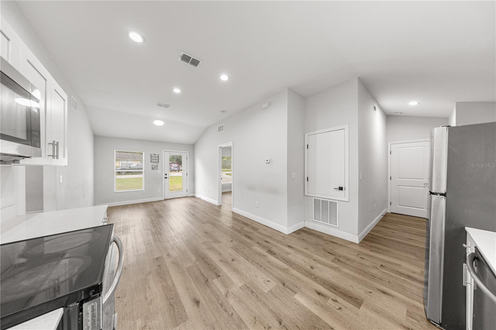 Image 7 of 19 For 5872 2nd Place