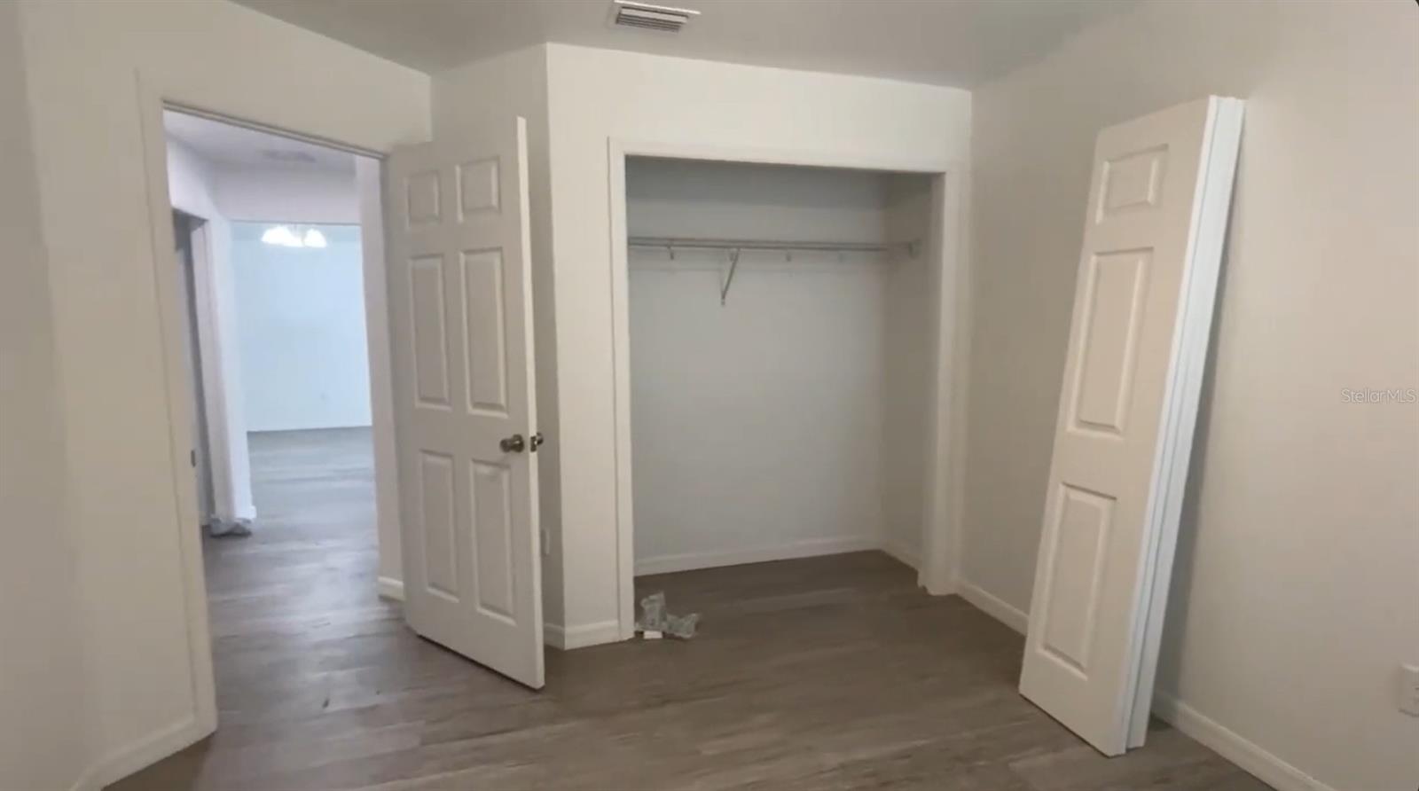 Image 18 of 21 For 6386 Rush Street