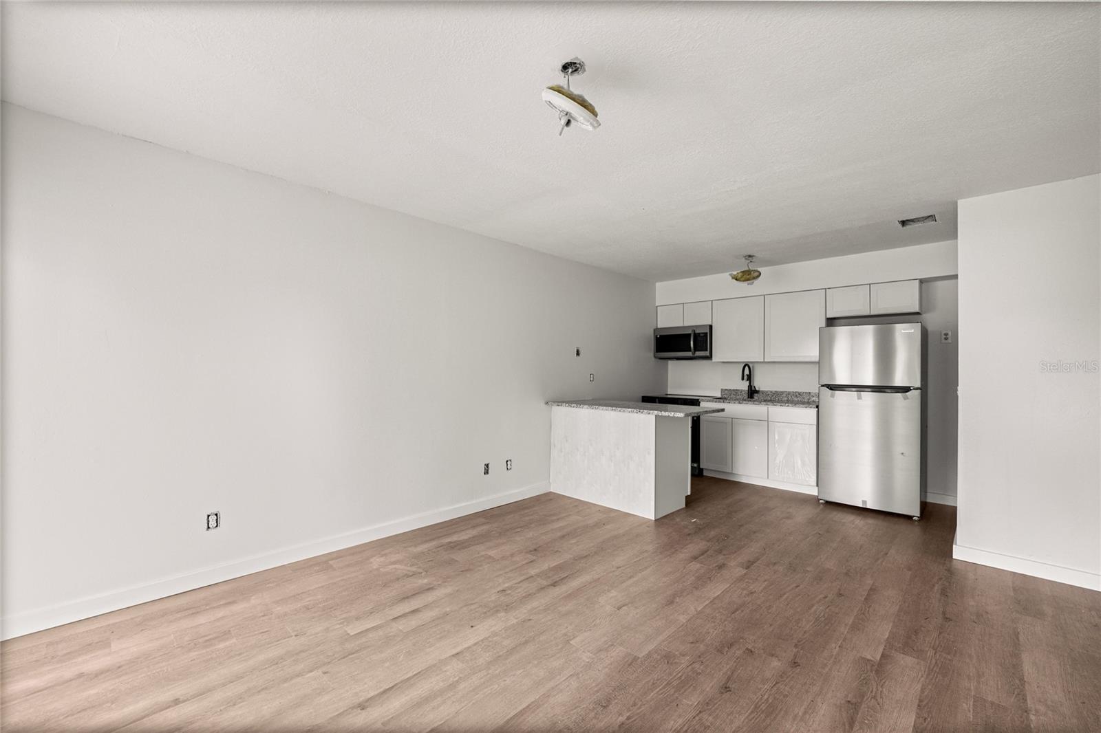 Image 2 of 5 For 2931 52nd Avenue A