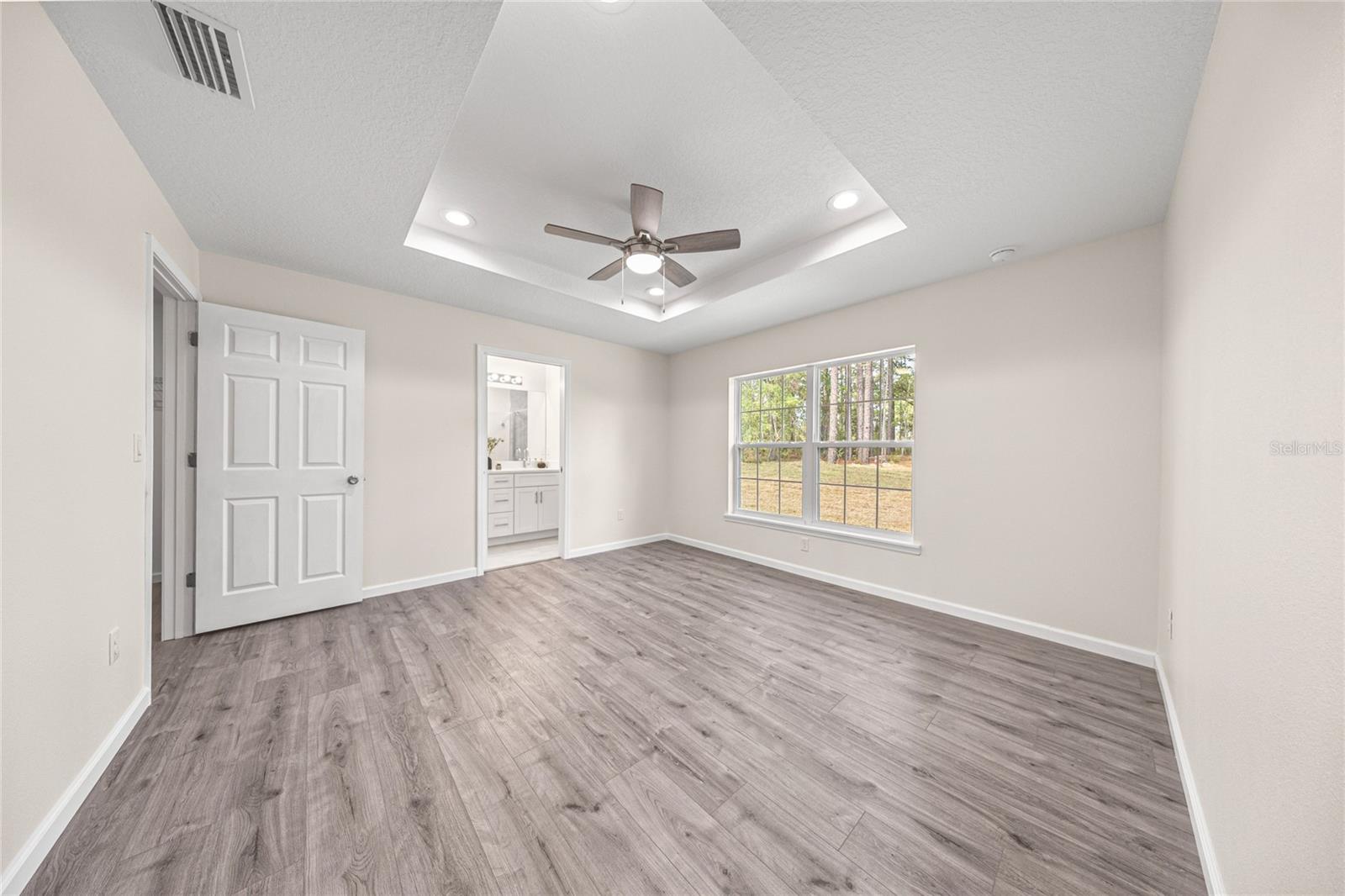 Image 14 of 32 For 853 Ludlum Street