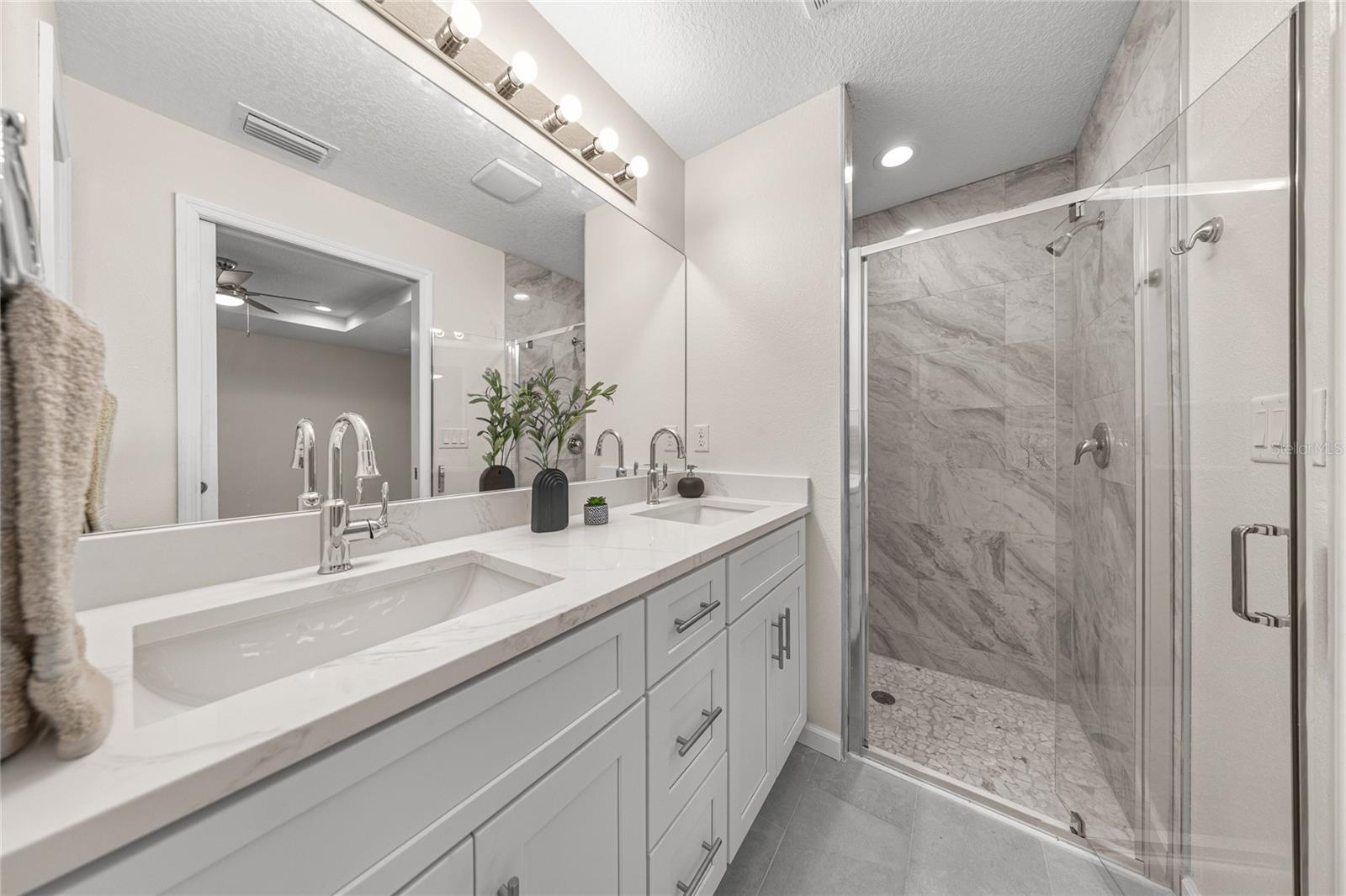 Image 17 of 32 For 853 Ludlum Street