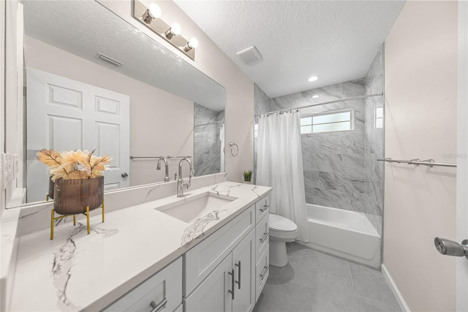 Image 21 of 32 For 853 Ludlum Street