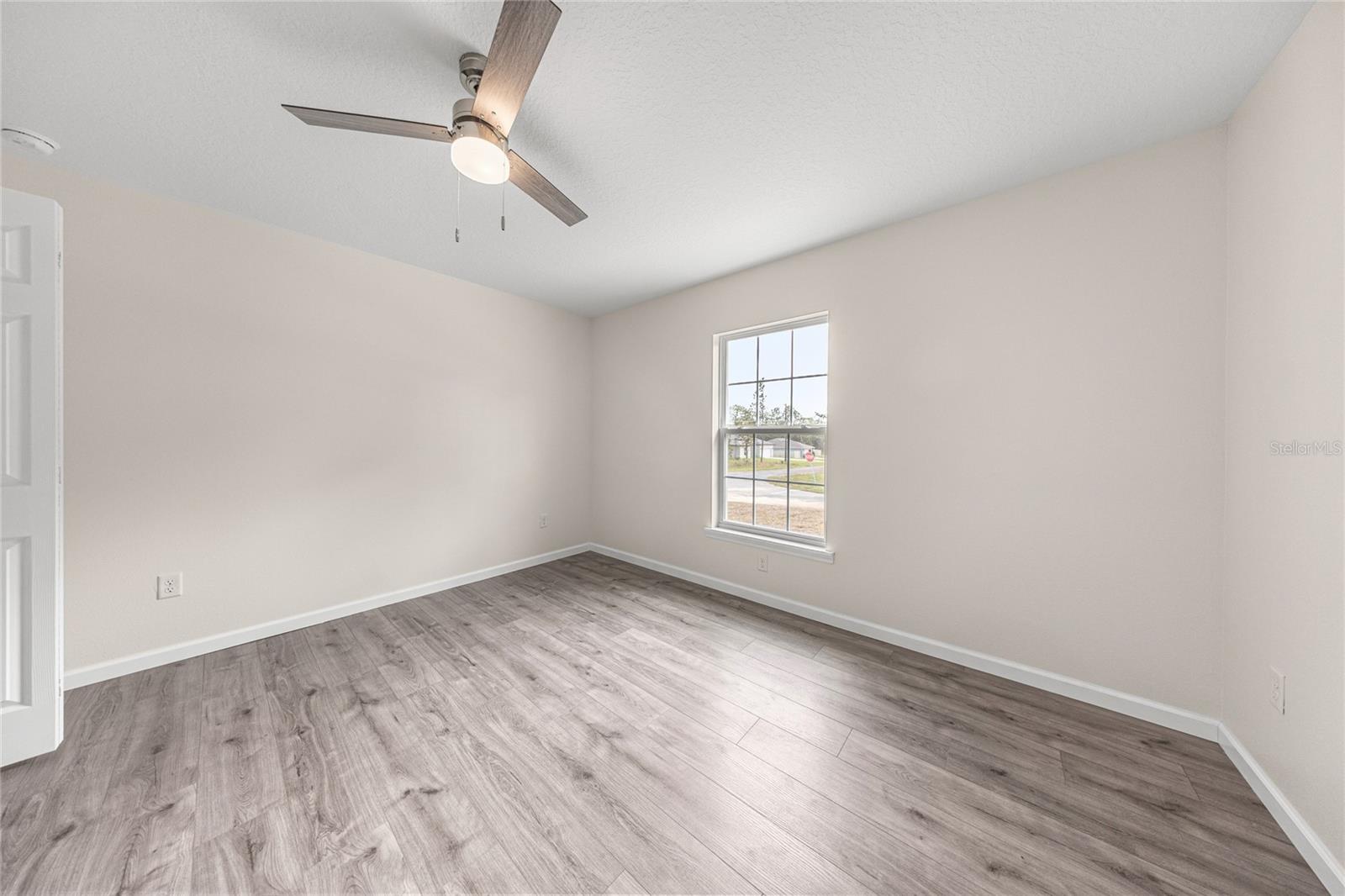 Image 22 of 32 For 853 Ludlum Street