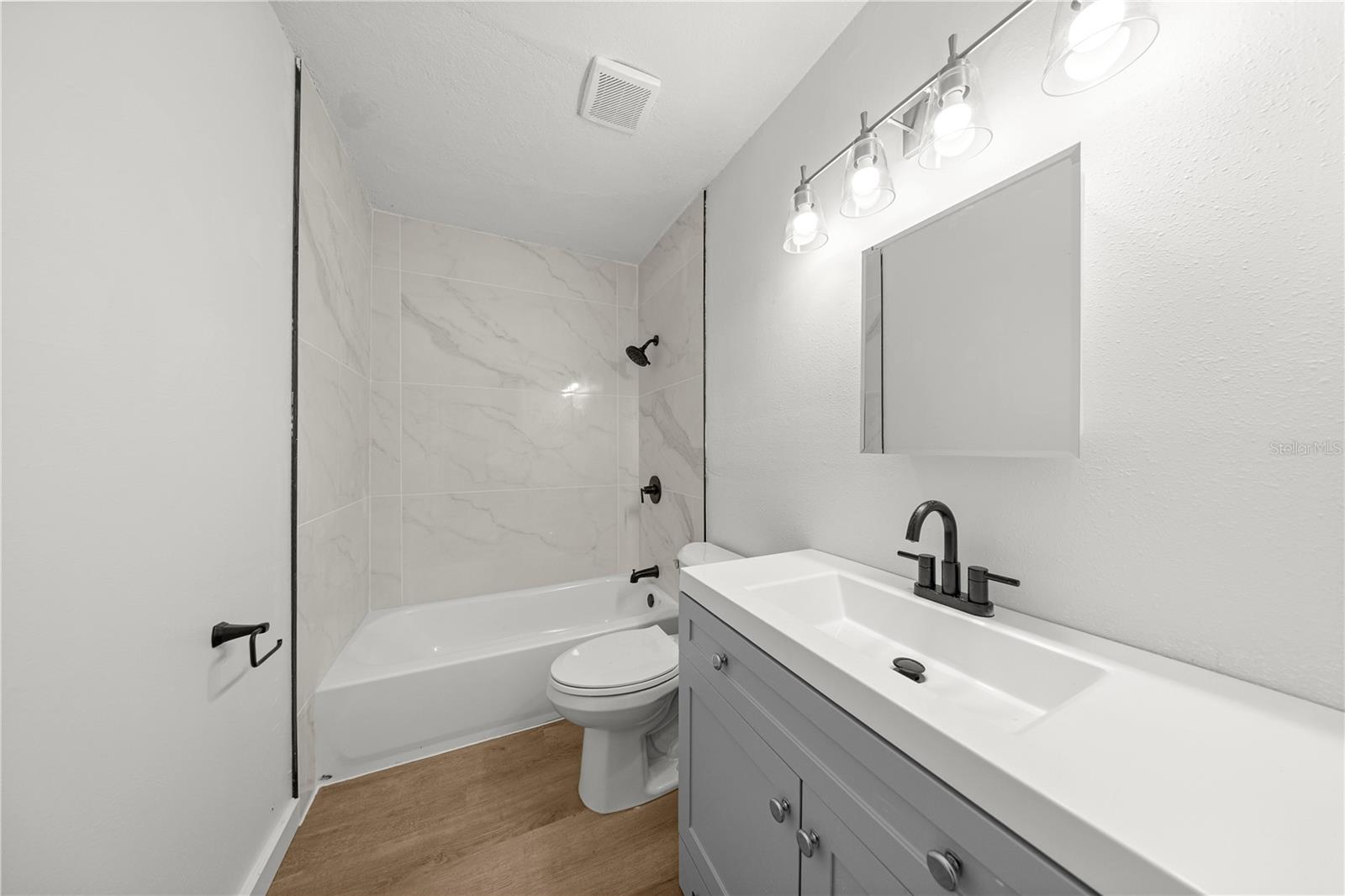 Image 11 of 16 For 2931 52nd Avenue C