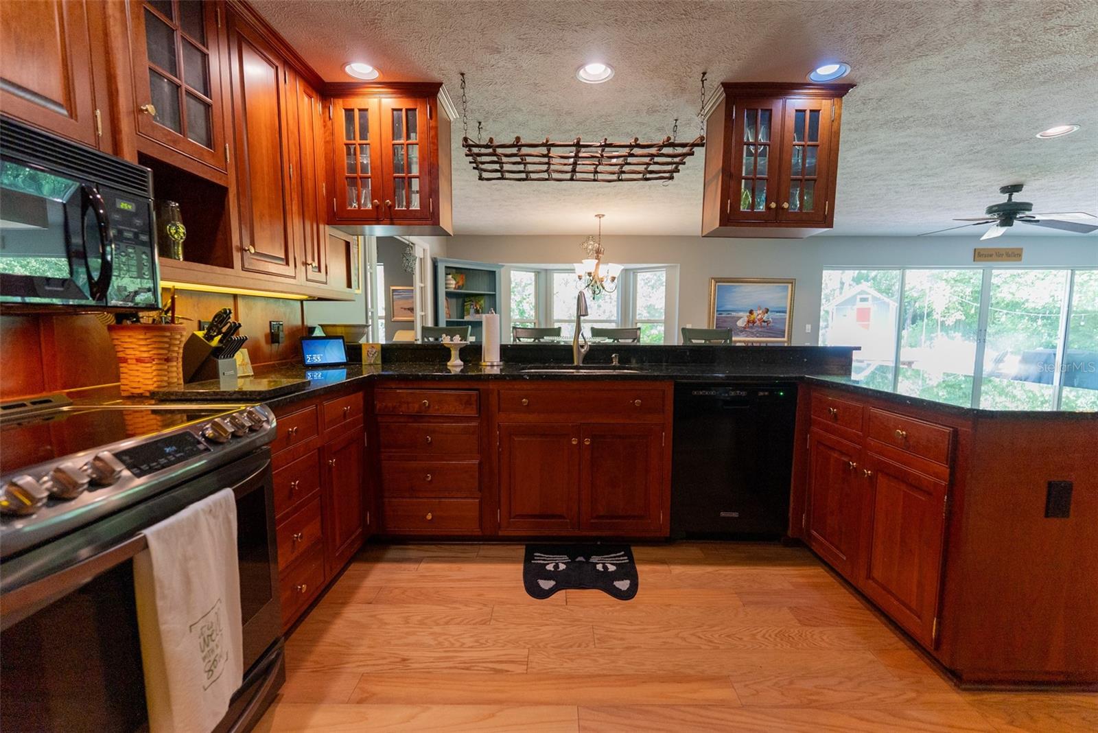 Image 27 of 54 For 2321 11th Street