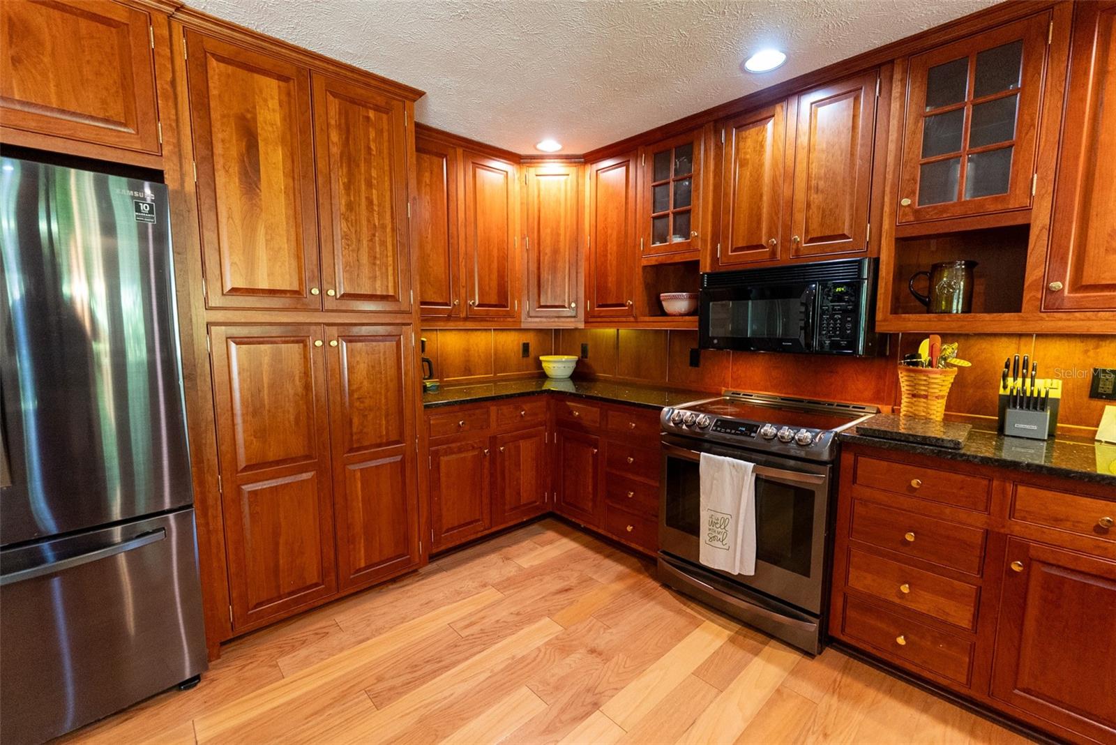 Image 29 of 54 For 2321 11th Street