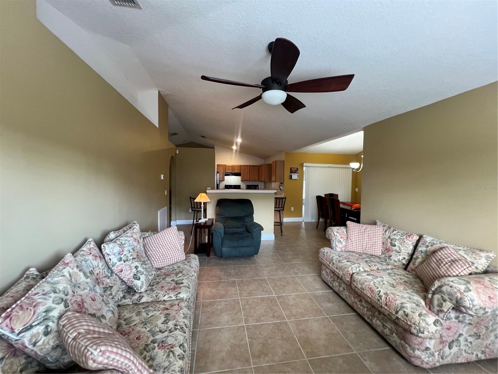 Image 3 of 43 For 421 Helicon Avenue Nw