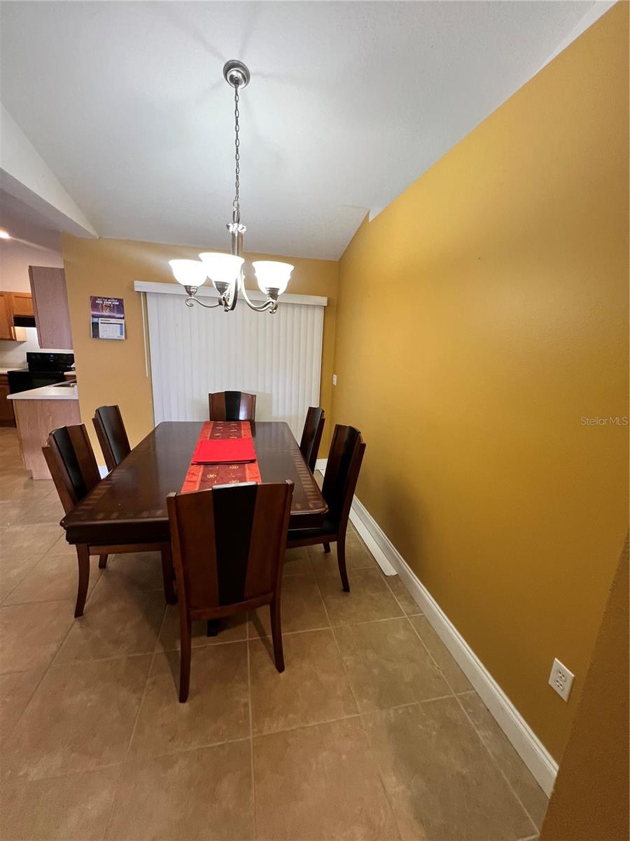 Image 5 of 43 For 421 Helicon Avenue Nw