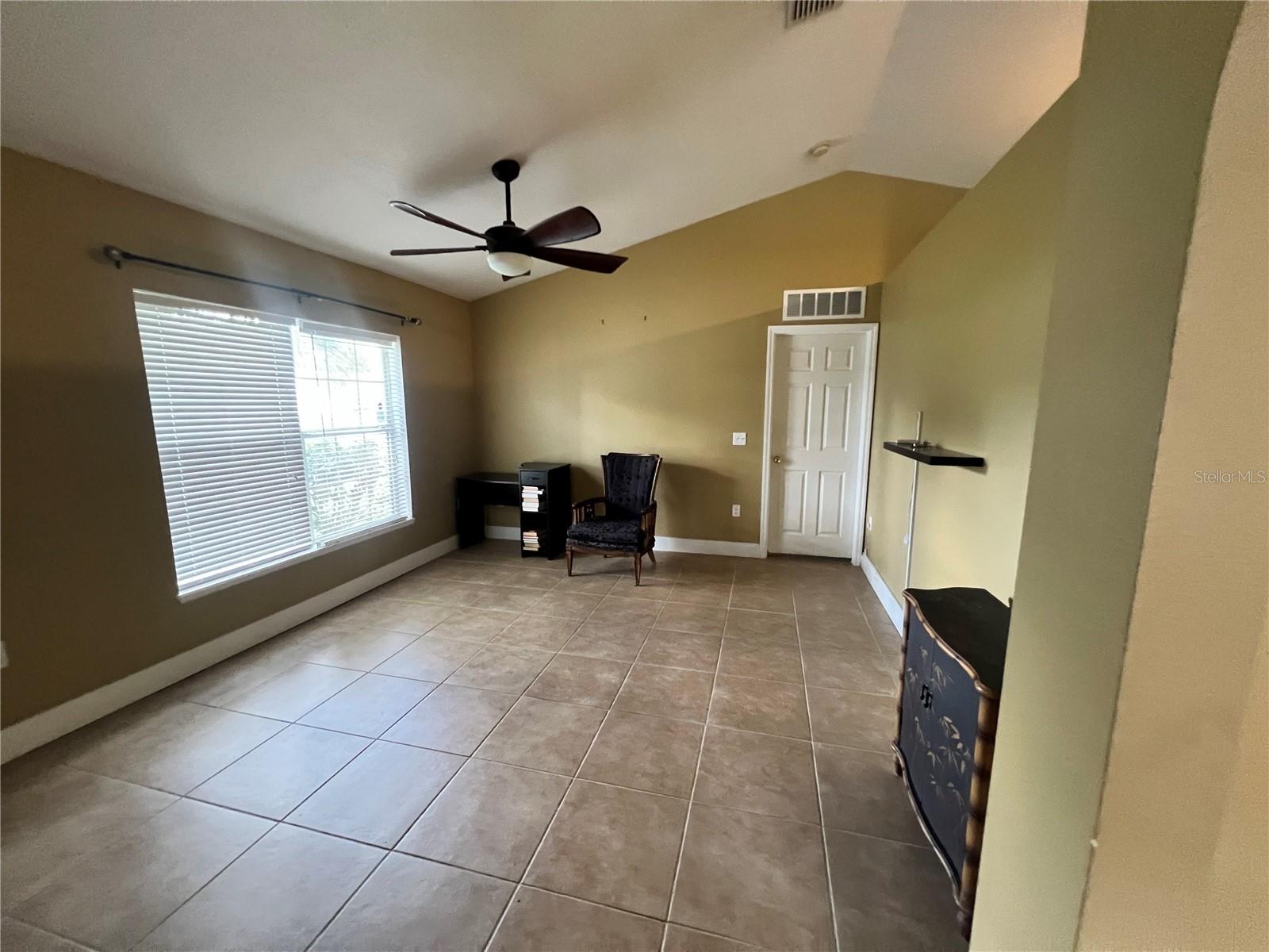 Image 6 of 43 For 421 Helicon Avenue Nw