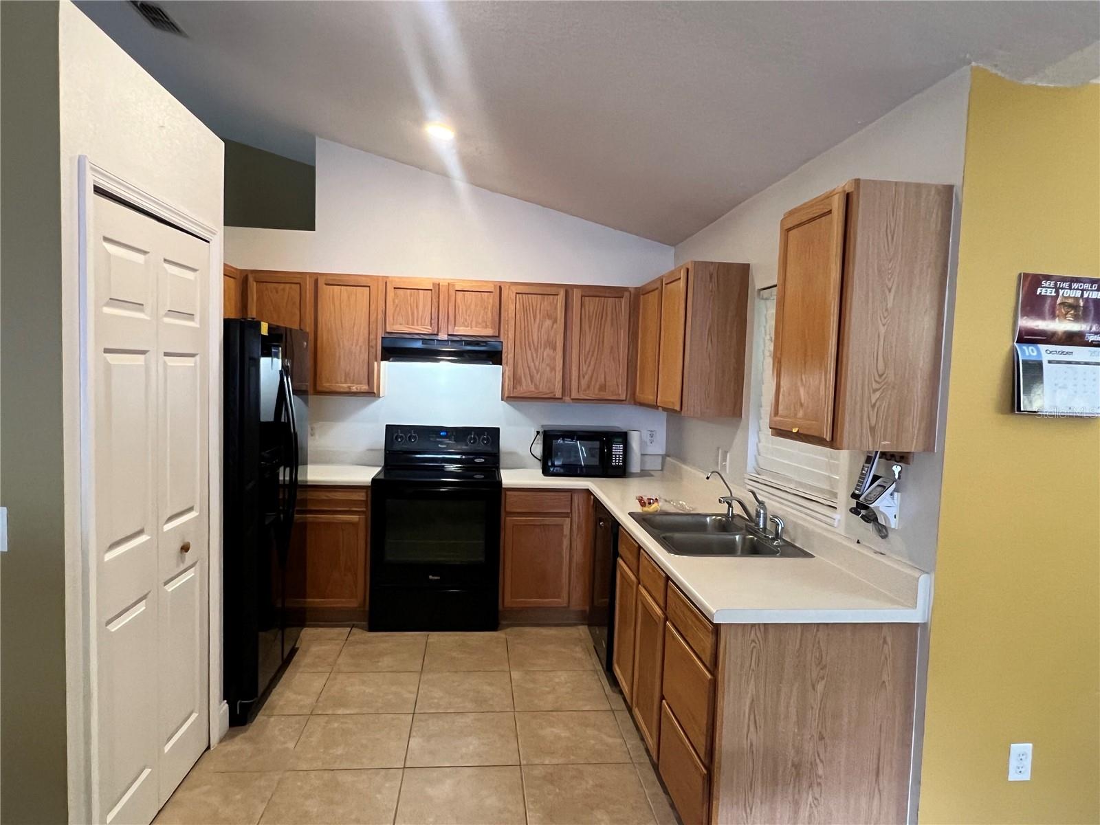 Image 7 of 43 For 421 Helicon Avenue Nw