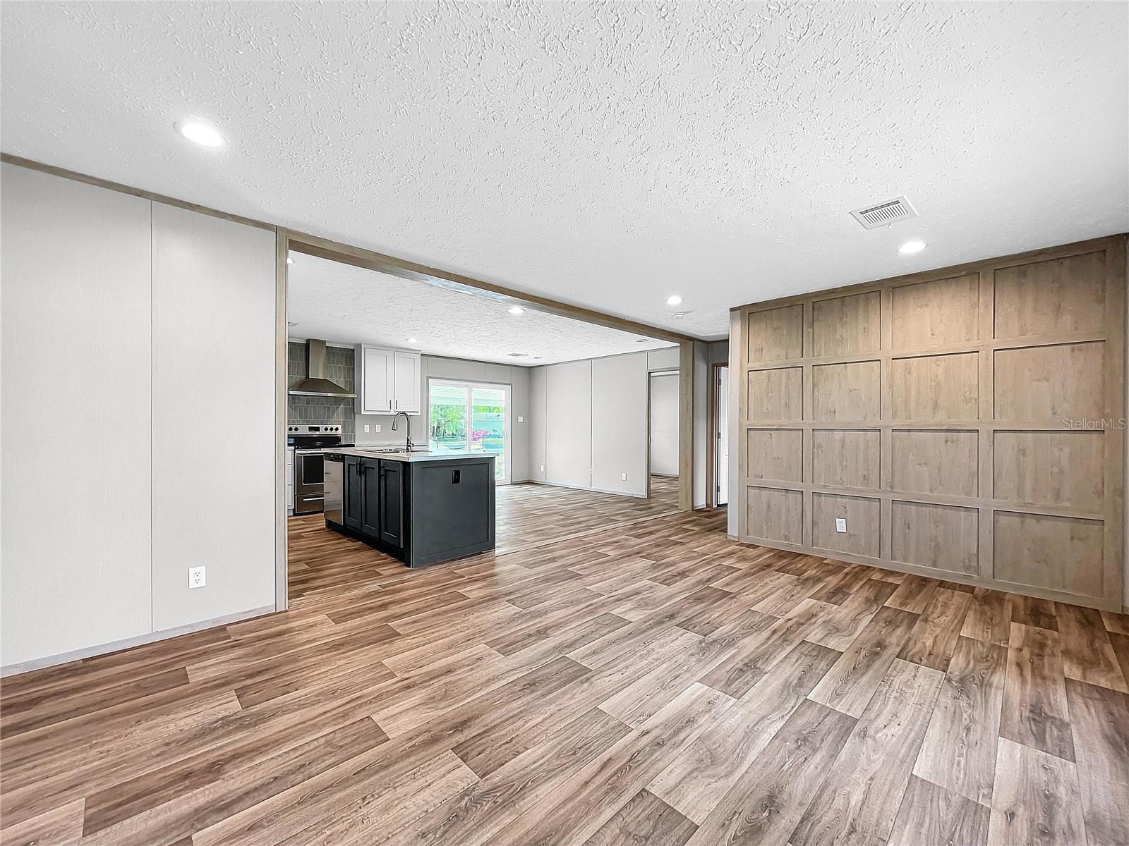 Image 5 of 45 For 6437 Akazian Lane