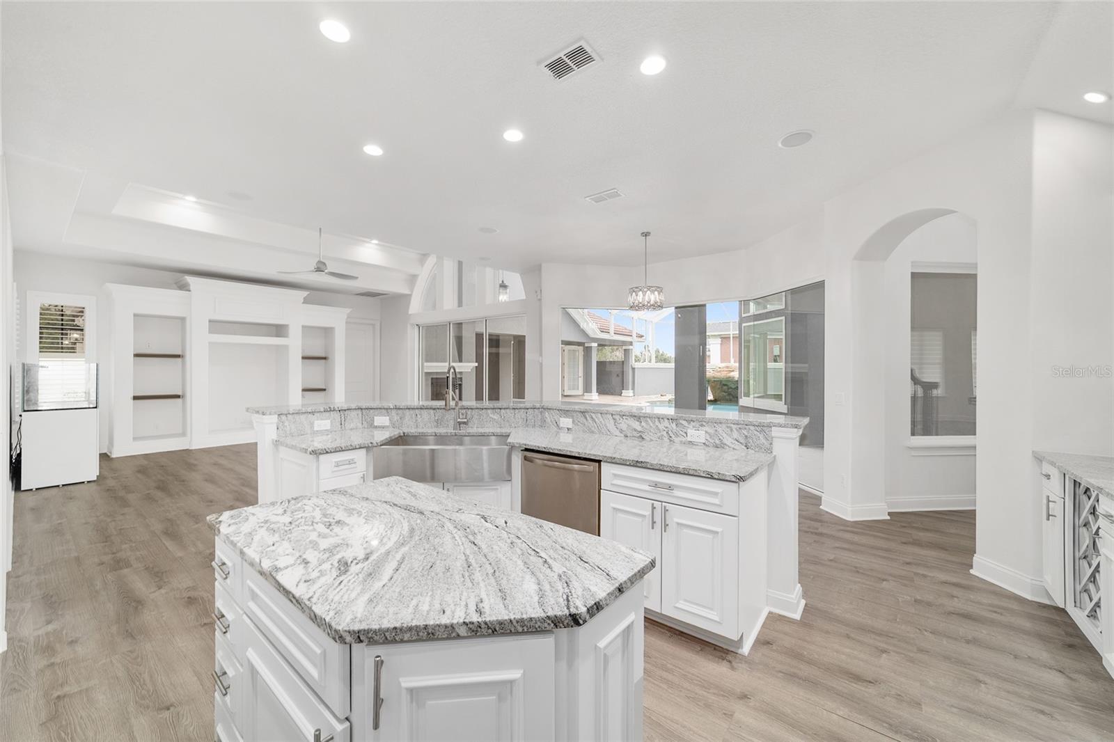 Image 21 of 91 For 1718 27th Street