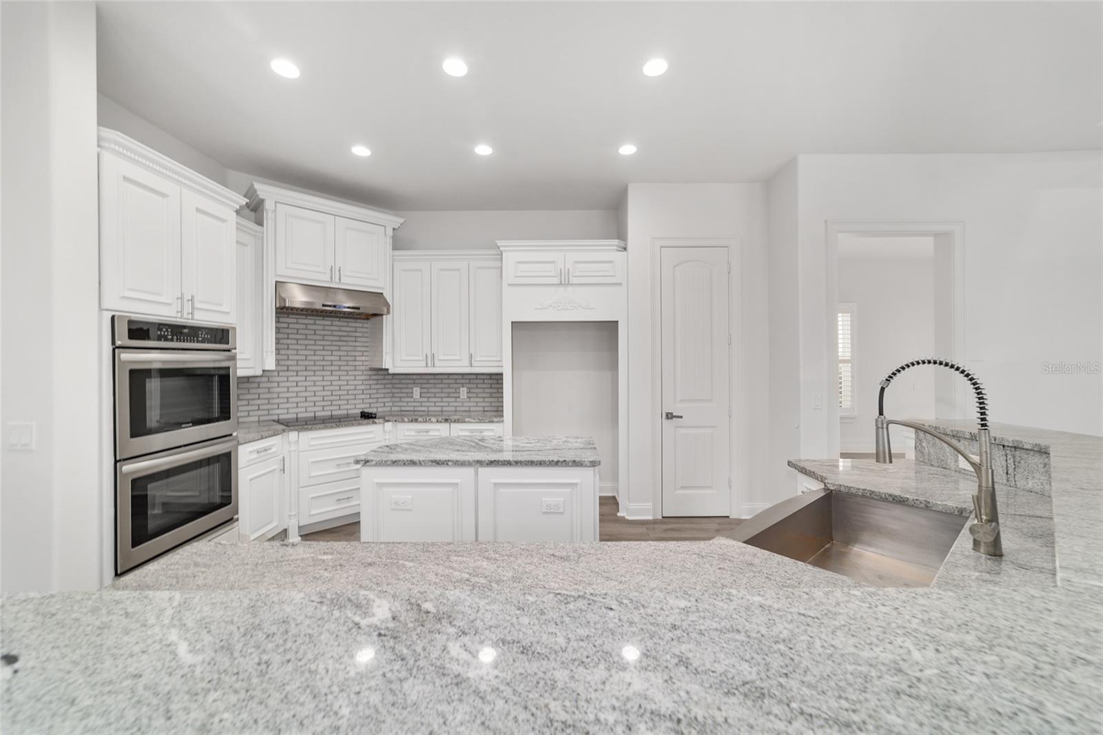 Image 22 of 91 For 1718 27th Street