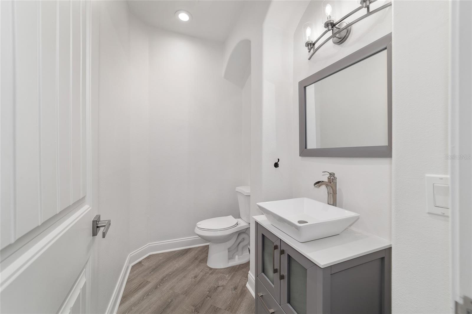 Image 39 of 91 For 1718 27th Street