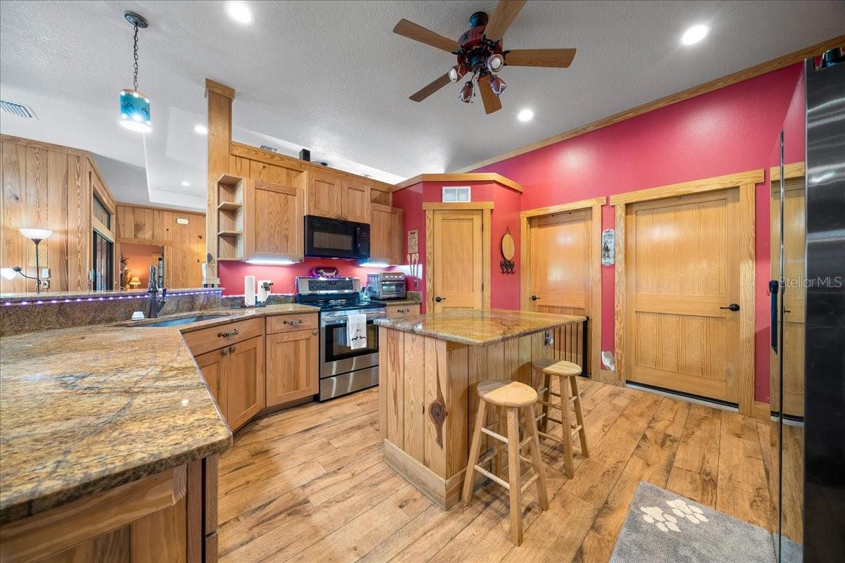 Image 13 of 75 For 3135 49th Street