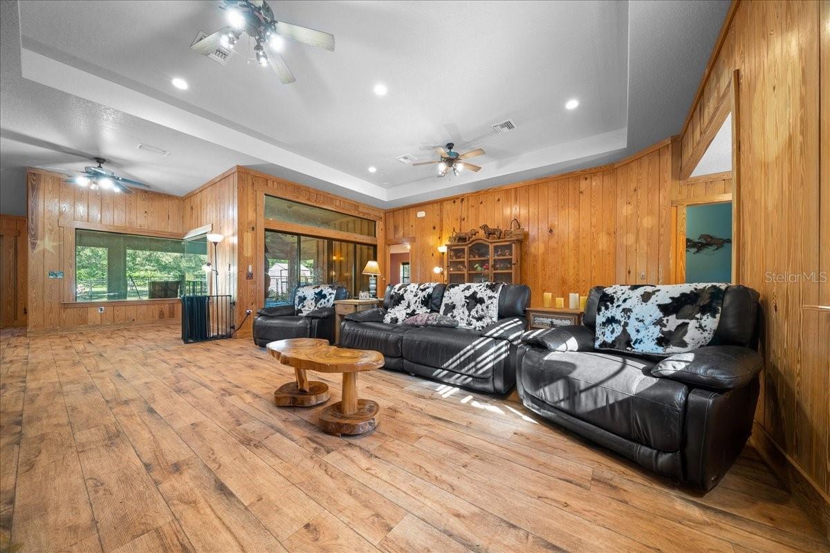 Image 30 of 75 For 3135 49th Street