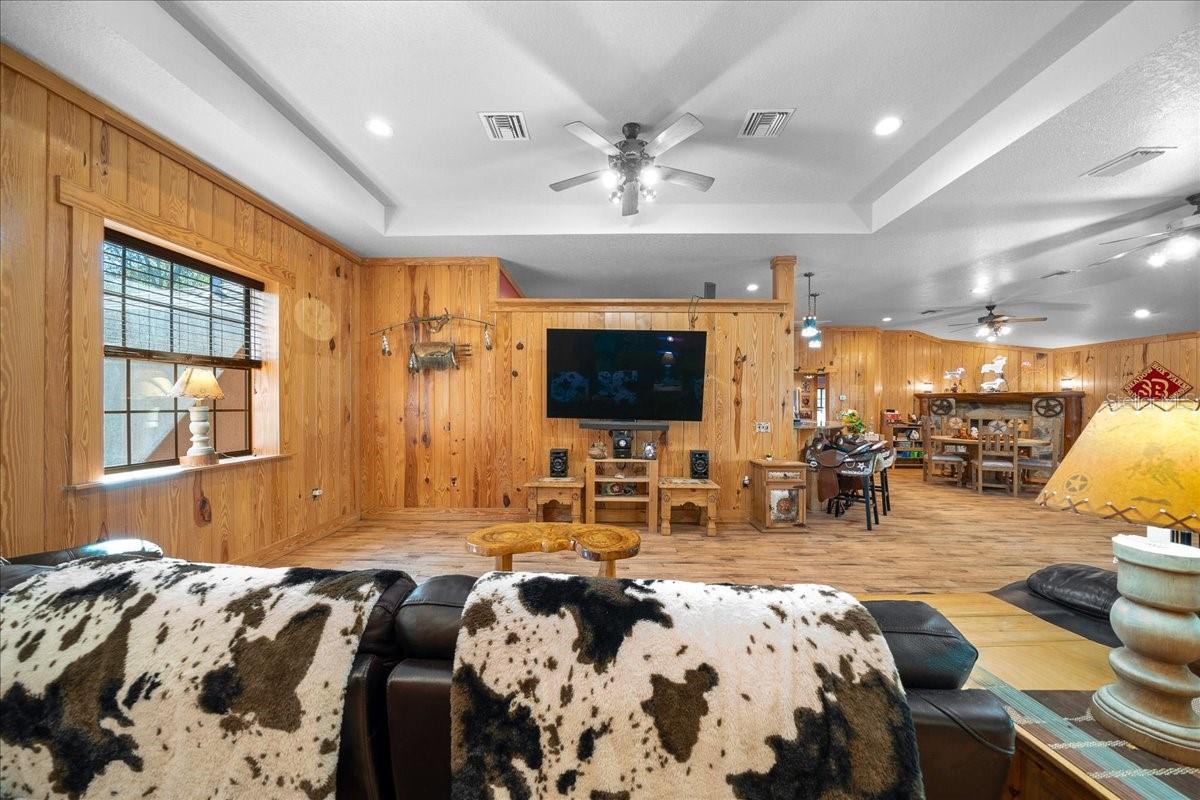 Image 33 of 75 For 3135 49th Street