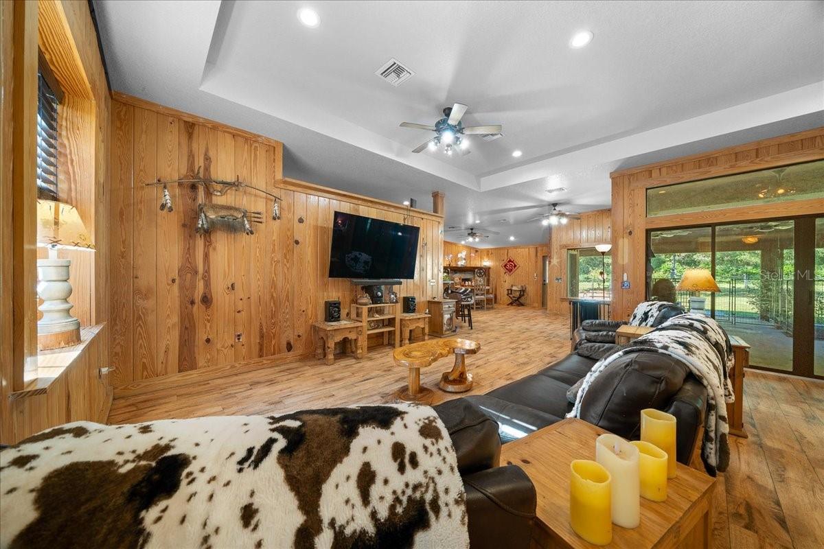 Image 35 of 75 For 3135 49th Street